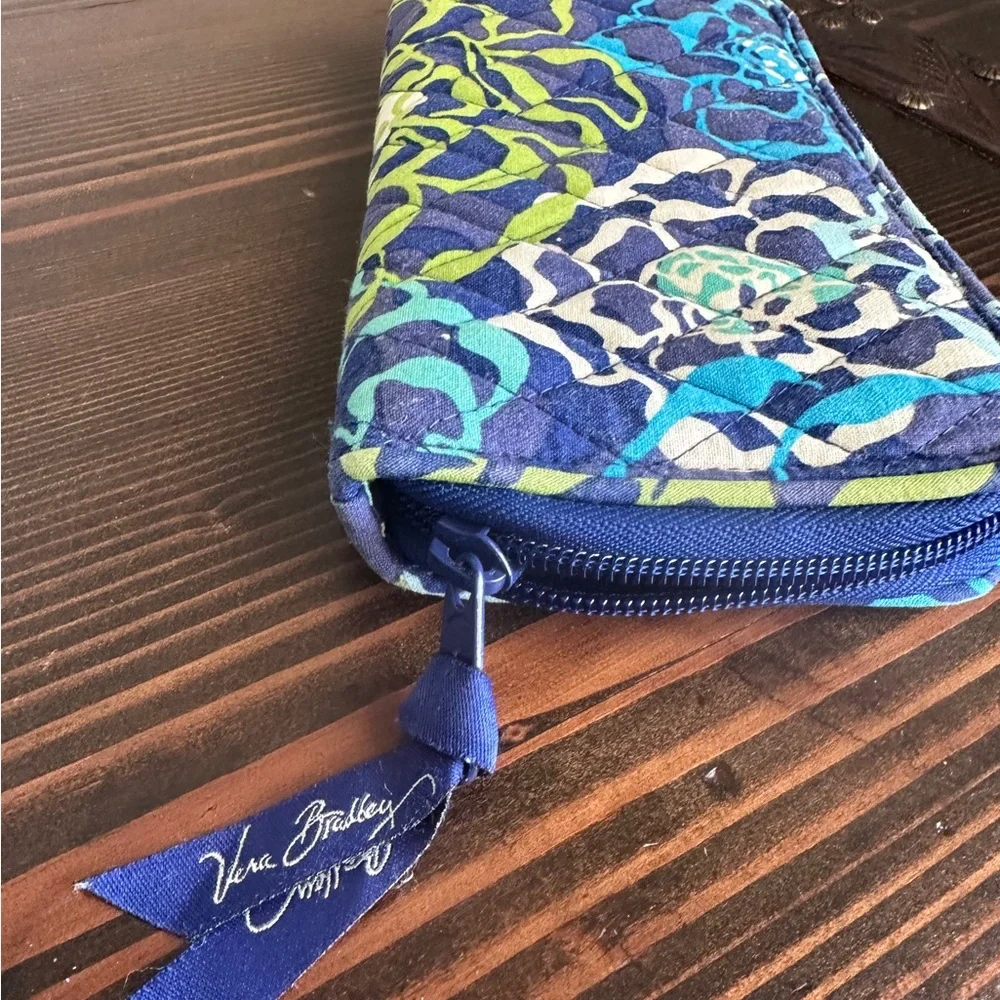 Vera Bradley Retired Katalina Blues Wallet & Cosmetic Bag Set